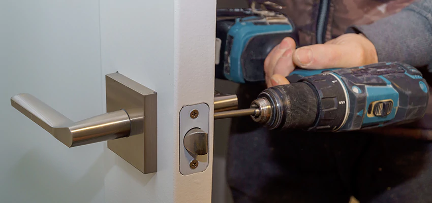 Broken Door Handle Lock Repair in St Cloud, Florida